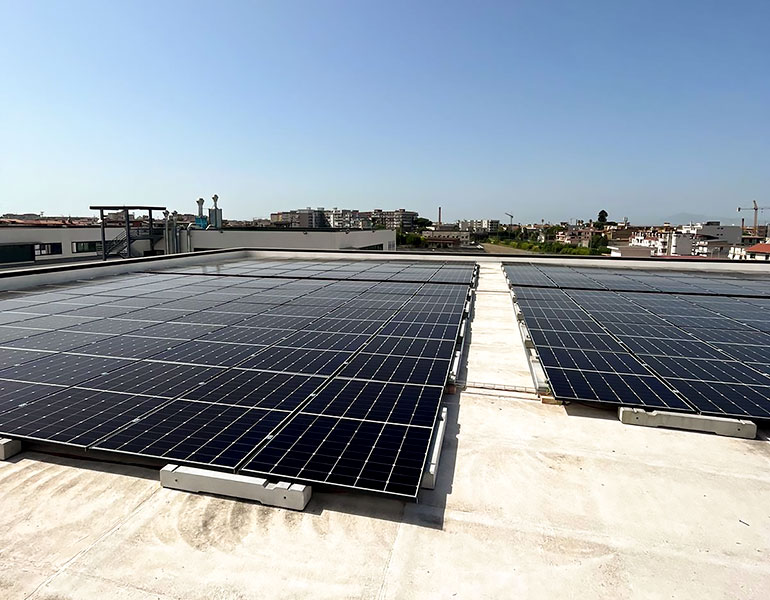 Impianto Fotovoltaico 65 kWp - Frattamaggiore, (Napoli) DMT Solar impianti fotovoltaici in tutta Italia residenziale e aziendale business, installatore certificato Tesla Powerwall e Sunpower Maxeon